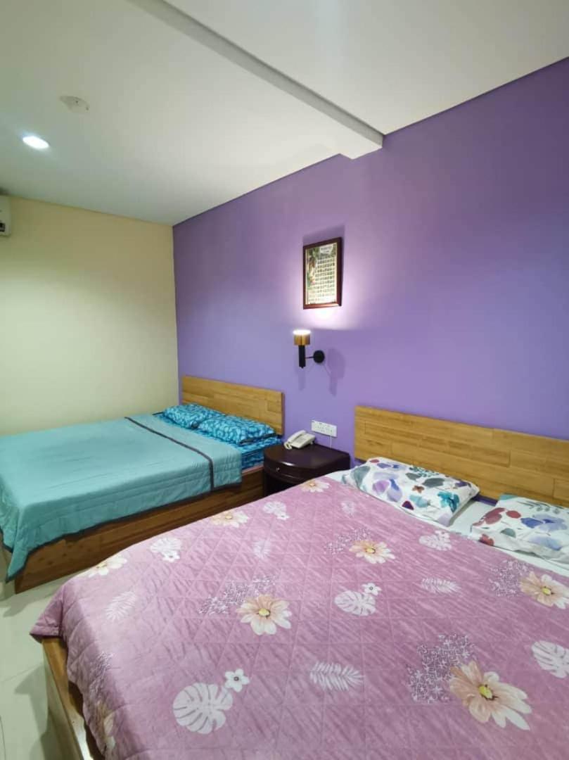 Oyo 90883 Pavilion Inn Hotel Lumut Exteriér fotografie